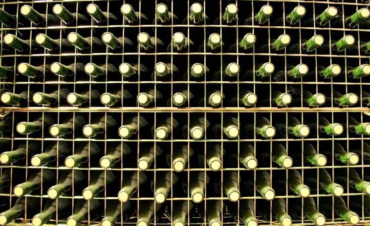 ¿Cómo mejora el vino Rioja en la botella?